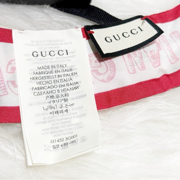 Gucci Floral Hawaiian Gucci Soul Twill Silk Scarf with Gucci Gift Box - Picture 7 of 15
